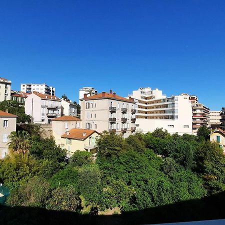 Sunny Mercury - Room In Apartment Cannes Dış mekan fotoğraf