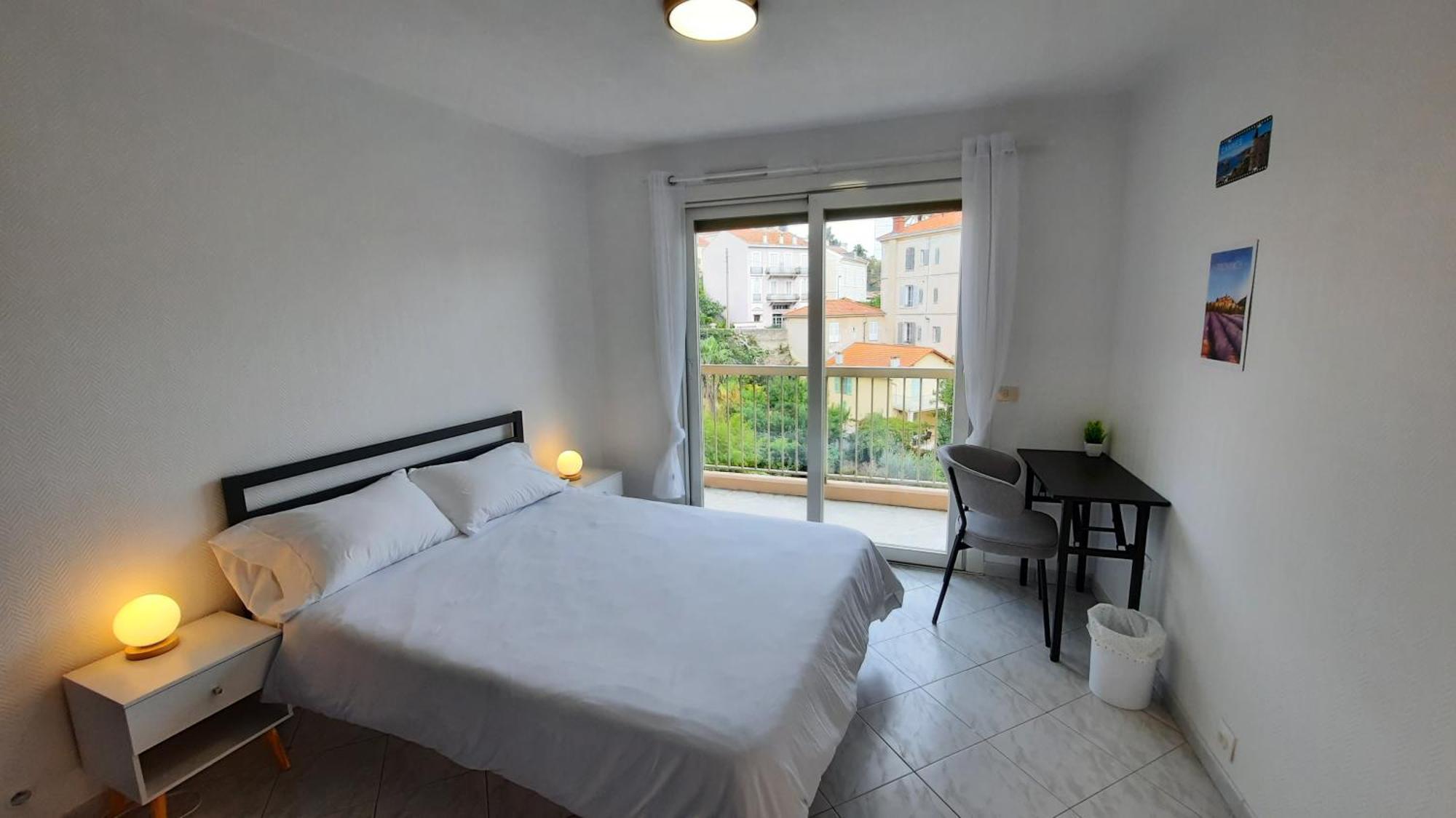 Sunny Mercury - Room In Apartment Cannes Dış mekan fotoğraf
